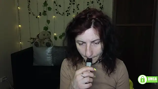 Muse kitty jenia online show from April 4, 5:30 pm