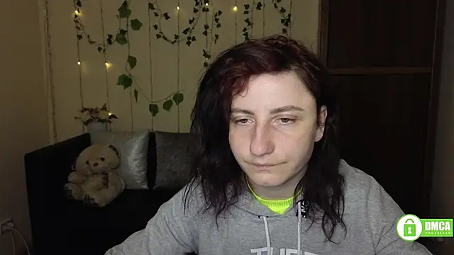 Muse kitty jenia online show from April 8, 5:25 pm