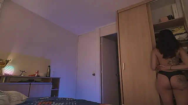 Snapshot of juanasnz99 chatting on February 5, 3:46 am juanasnz99 online show from February 5, 3:46 am