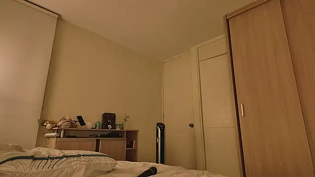 Snapshot of juanasnz99 chatting on June 5, 3:33 am juanasnz99 online show from June 5, 3:33 am
