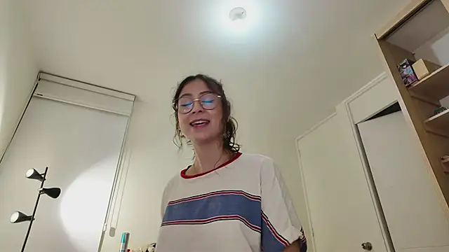 Snapshot of juanasnz99 chatting on February 22, 2:39 am juanasnz99 online show from February 22, 2:39 am