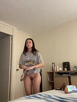 Snapshot of juanasnz99 chatting on February 13, 2:44 am juanasnz99 online show from February 13, 2:44 am