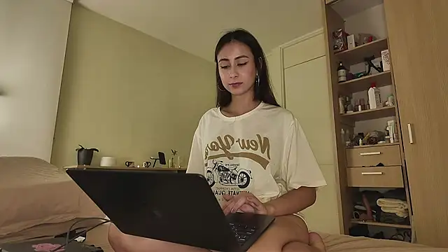Snapshot of juanasnz99 chatting on September 22, 2:39 am juanasnz99 online show from September 22, 2:39 am