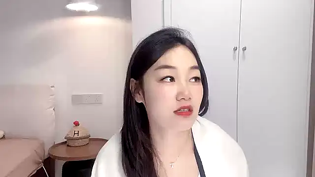 cloud8822 online show from April 24, 6:59 am