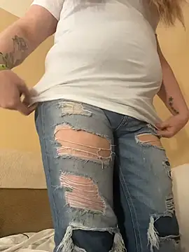Lalalynn online show from April 4, 11:11 pm
