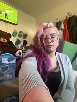 Lalalynn online show from December 2, 7:15 pm