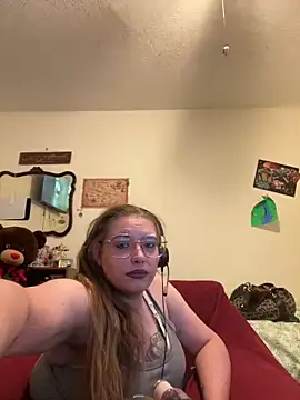 Snapshot of Lalalynn chatting on October 21, 7:24 pm Lalalynn online show from October 21, 7:24 pm