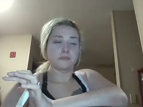 Lalalynn online show from April 3, 2:18 am