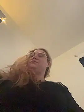 Lalalynn online show from April 27, 7:56 pm