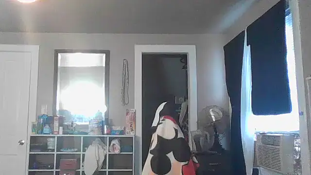 Snapshot of Lalalynn chatting on June 10, 1:01 pm Lalalynn online show from June 10, 1:01 pm