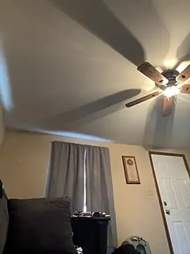 Lalalynn online show from January 12, 6:15 pm