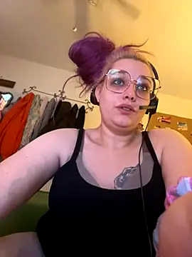 Lalalynn online show from December 1, 3:46 pm