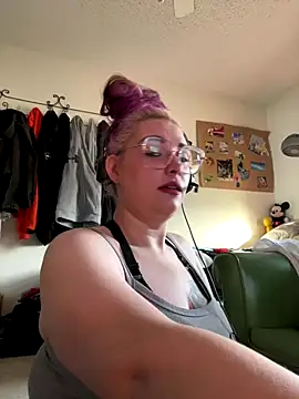 Lalalynn online show from December 4, 3:33 pm