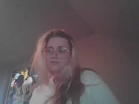 Snapshot of Lalalynn chatting on May 8, 11:30 pm Lalalynn online show from May 8, 11:30 pm