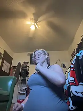 Lalalynn online show from February 11, 8:52 pm