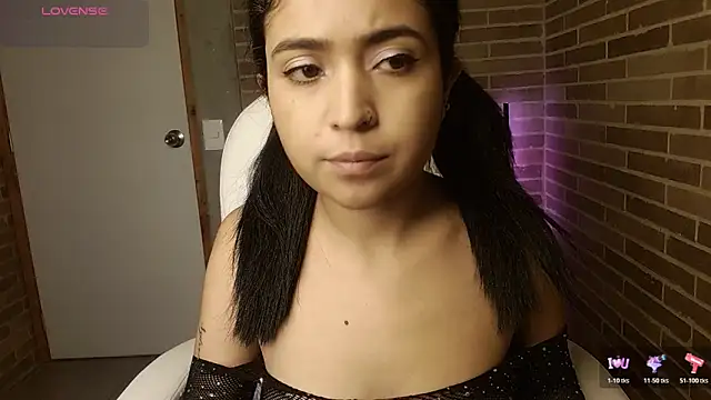 helenacyruss online show from February 24, 4:19 pm