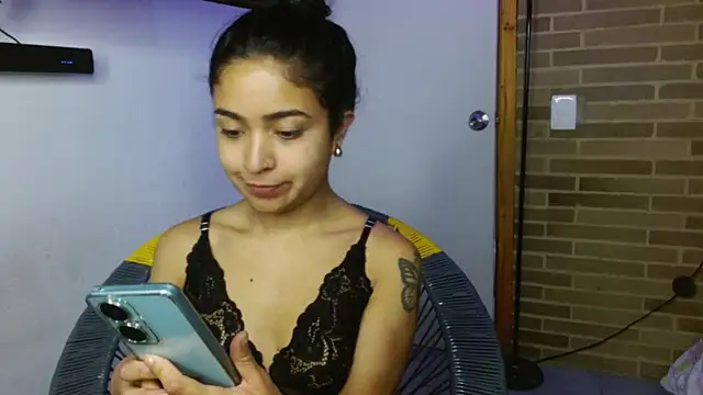 helenacyruss online show from November 7, 3:05 pm