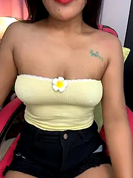 LeisyXO online show from October 4, 7:48 pm