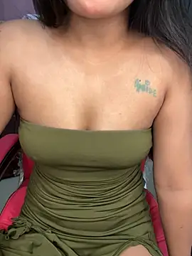 LeisyXO online show from November 4, 7:06 pm