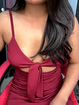 LeisyXO online show from November 6, 5:39 pm