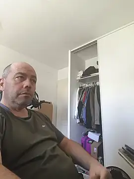 veryverybigdick45 online show from May 23, 10:36 am