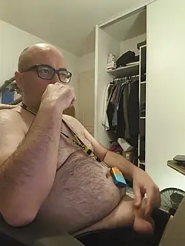 veryverybigdick45 online show from June 13, 10:19 pm