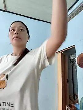 Snapshot of Baby-ladyass20 chatting on November 5, 2:25 am Baby-ladyass20 online show from November 5, 2:25 am