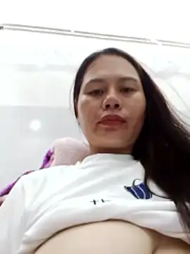 Snapshot of Baby-ladyass20 chatting on May 24, 2:33 am Baby-ladyass20 online show from May 24, 2:33 am