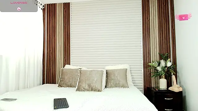 Maryantz online show from March 24, 7:36 pm