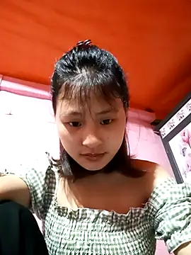 Snapshot of trieungoclnt chatting on March 15, 2:24 am trieungoclnt online show from March 15, 2:24 am