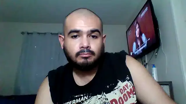 Snapshot of JooveyRose chatting on December 17, 7:04 pm JooveyRose online show from December 17, 7:04 pm