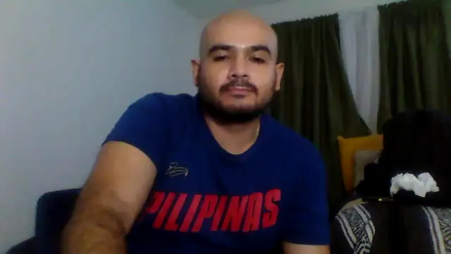 Snapshot of JooveyRose chatting on November 17, 2:15 am JooveyRose online show from November 17, 2:15 am