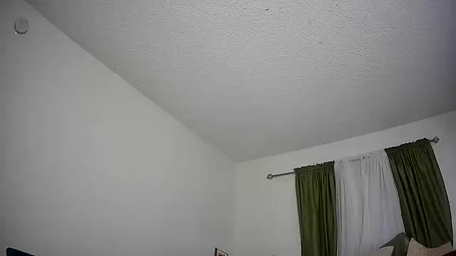 Snapshot of JooveyRose chatting on September 18, 1:30 am JooveyRose online show from September 18, 1:30 am