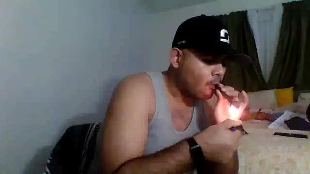 Snapshot of JooveyRose chatting on October 4, 2:24 am JooveyRose online show from October 4, 2:24 am