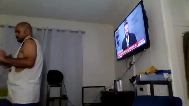 Snapshot of JooveyRose chatting on March 7, 1:53 am JooveyRose online show from March 7, 1:53 am