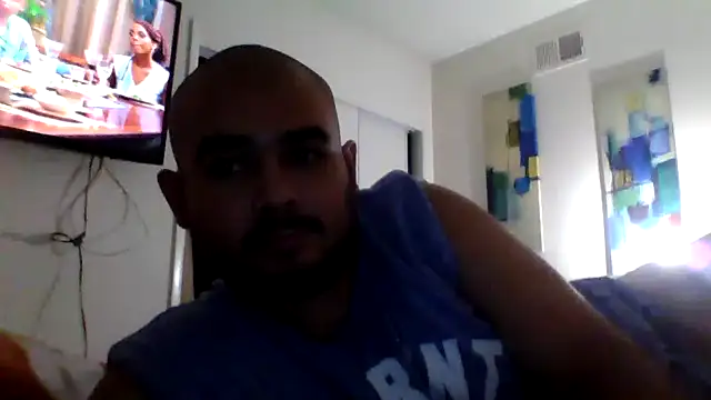 Snapshot of JooveyRose chatting on October 12, 2:57 am JooveyRose online show from October 12, 2:57 am