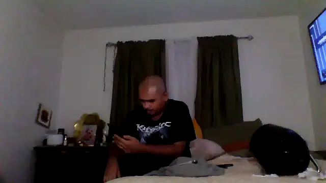 Snapshot of JooveyRose chatting on October 5, 4:14 am JooveyRose online show from October 5, 4:14 am