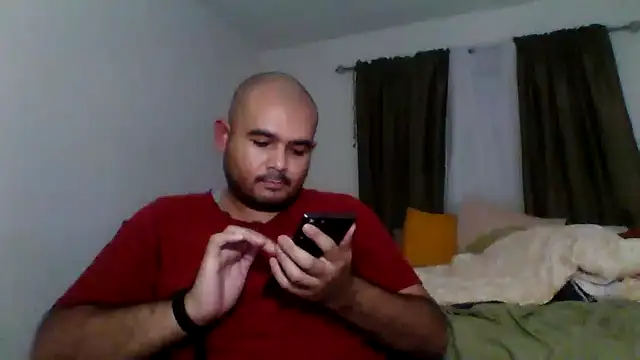 Snapshot of JooveyRose chatting on October 9, 1:50 am JooveyRose online show from October 9, 1:50 am