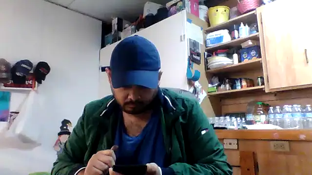 Snapshot of JooveyRose chatting on March 5, 7:16 am JooveyRose online show from March 5, 7:16 am