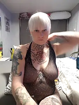 poussichienne online show from September 24, 4:02 pm