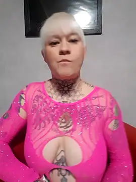 poussichienne online show from November 7, 4:44 pm