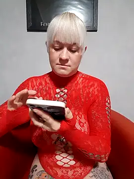 poussichienne online show from October 28, 4:17 pm