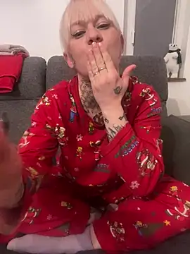 poussichienne online show from December 21, 2:58 pm