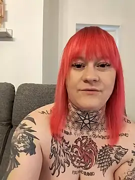 poussichienne online show from May 10, 3:14 pm