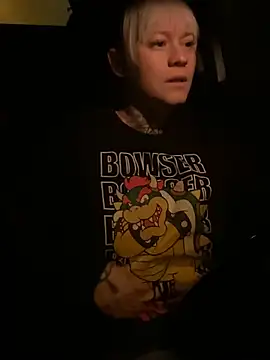 poussichienne online show from February 25, 4:23 am