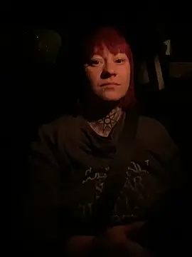 poussichienne online show from June 11, 2:22 am