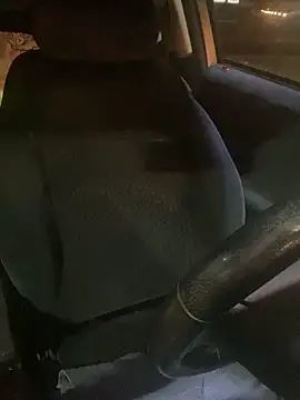 poussichienne online show from February 16, 4:44 am