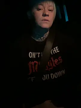 poussichienne online show from March 3, 4:19 am