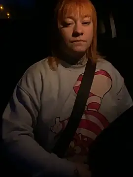 poussichienne online show from March 17, 5:10 am