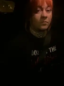 poussichienne online show from March 7, 4:19 am